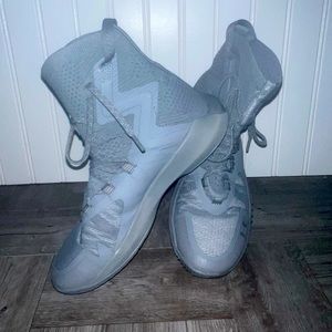 Worn once indoors only. Under Armour Highlight Ace Volleyball 3021376-101
